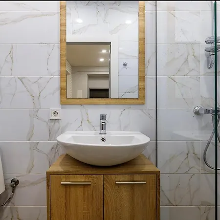 Vidfort під дубом 8 Apartmán Lvov