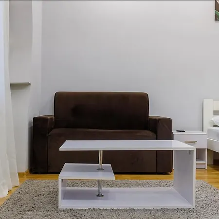 Apartmán Vidfort під дубом 8 *