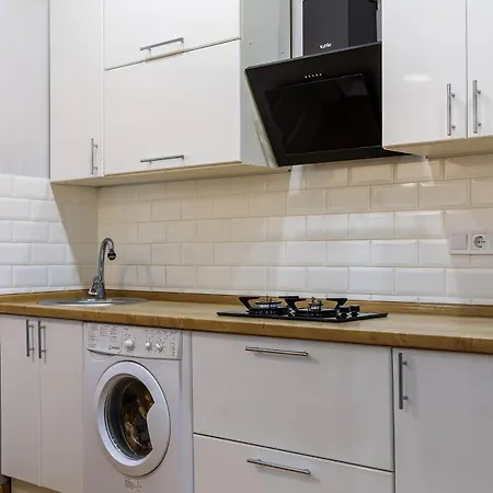 Vidfort під дубом 8 Apartamento Leópolis